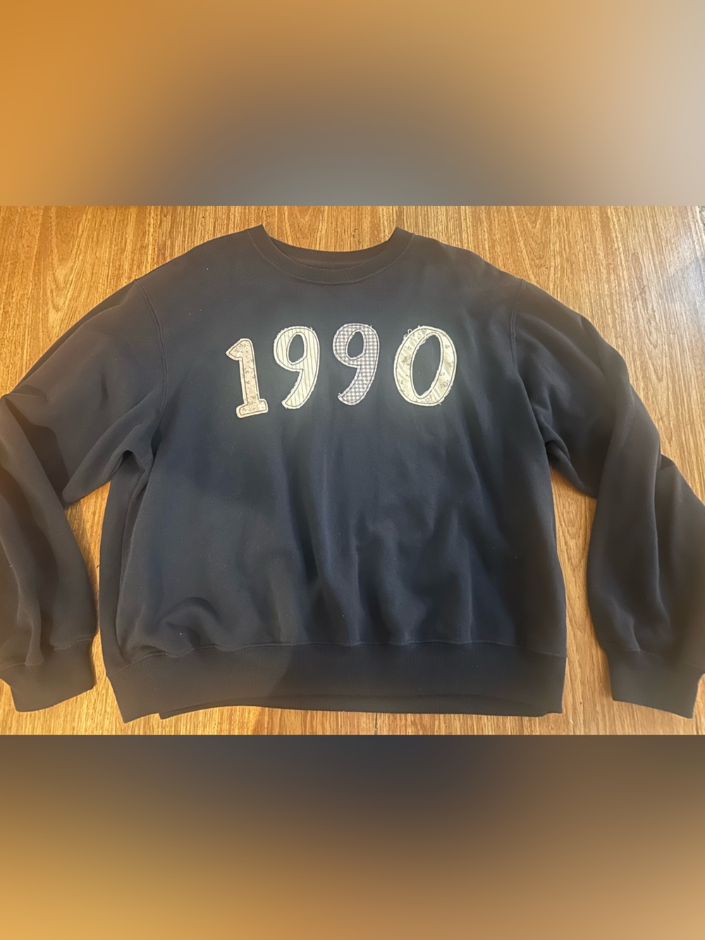 Hollister Women’s Navy Sweatshirt with '1990' Appliqué